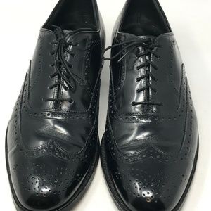 Johnston & Murphy VTG Brogue Oxford Wingtip Shoe